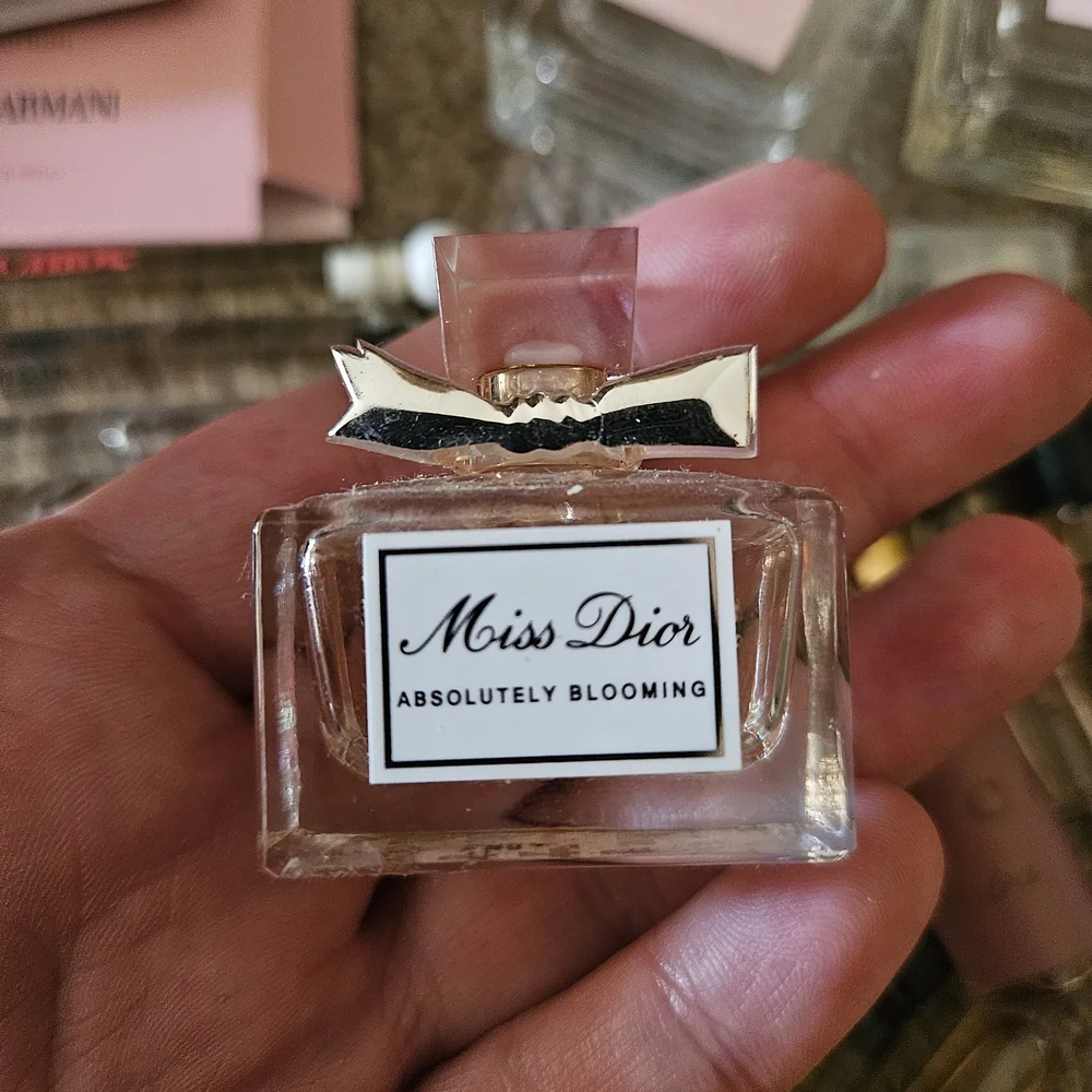 Used Perfume Sample Lot - Picture 6 of 14